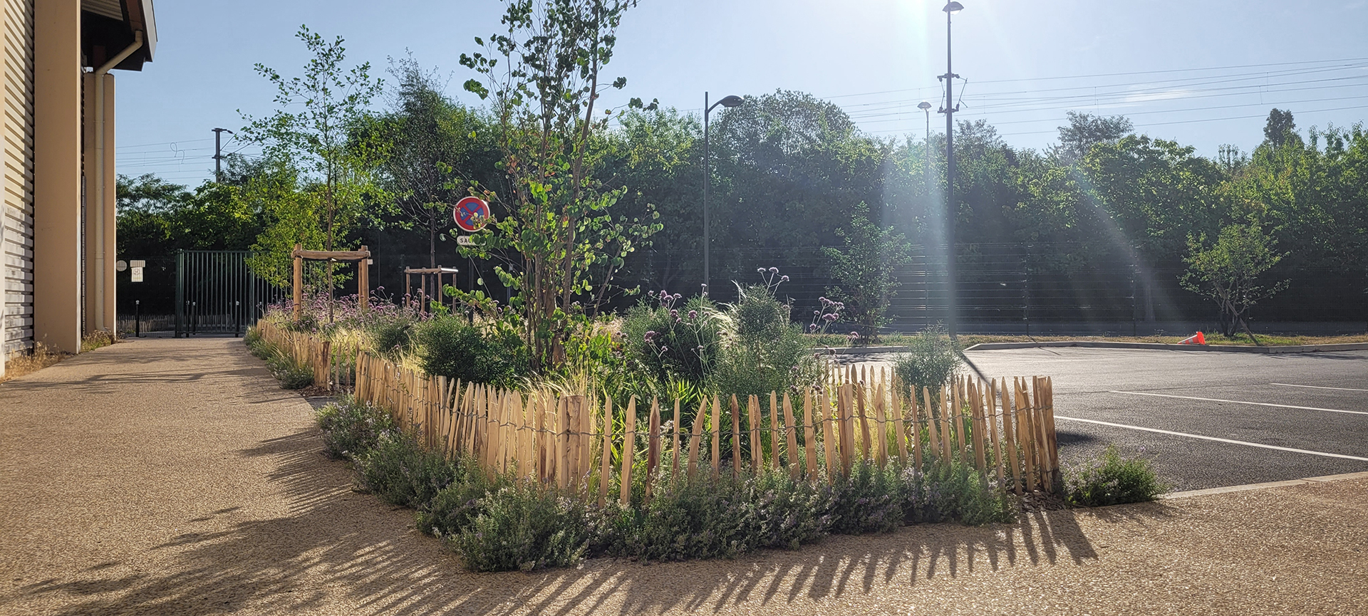 Requalification des abords du Stade des Amandiers 78 Carrières-sur-Seine - Espaces publics